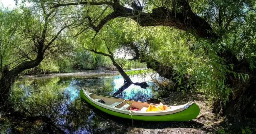 Caiac in Delta Dunarii