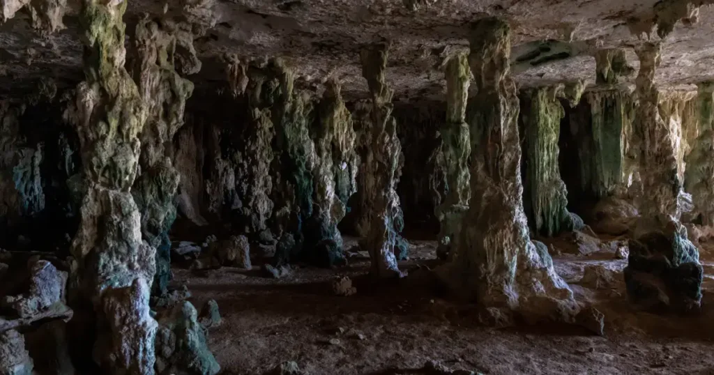 formațiuni cristaline