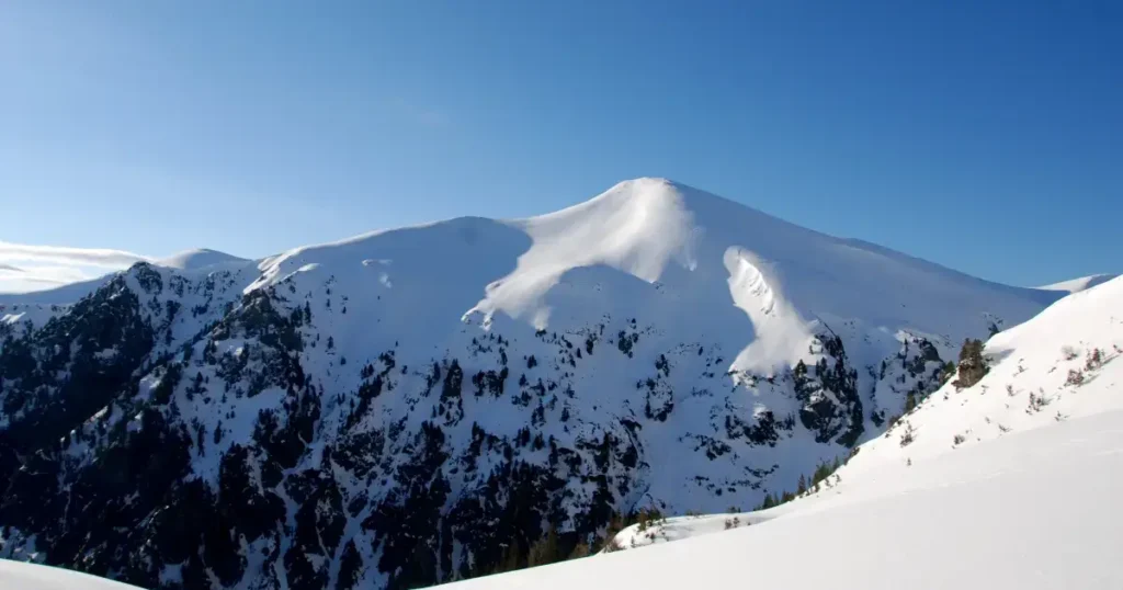 Muntii Godeanu iarna