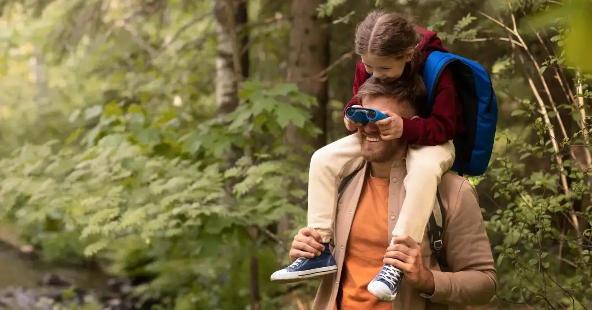 Tata si fiica bucurandu-se impreuna