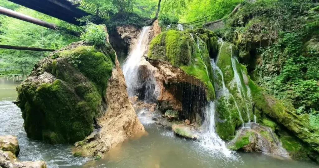 prabusire naturala Cascada Bigar
